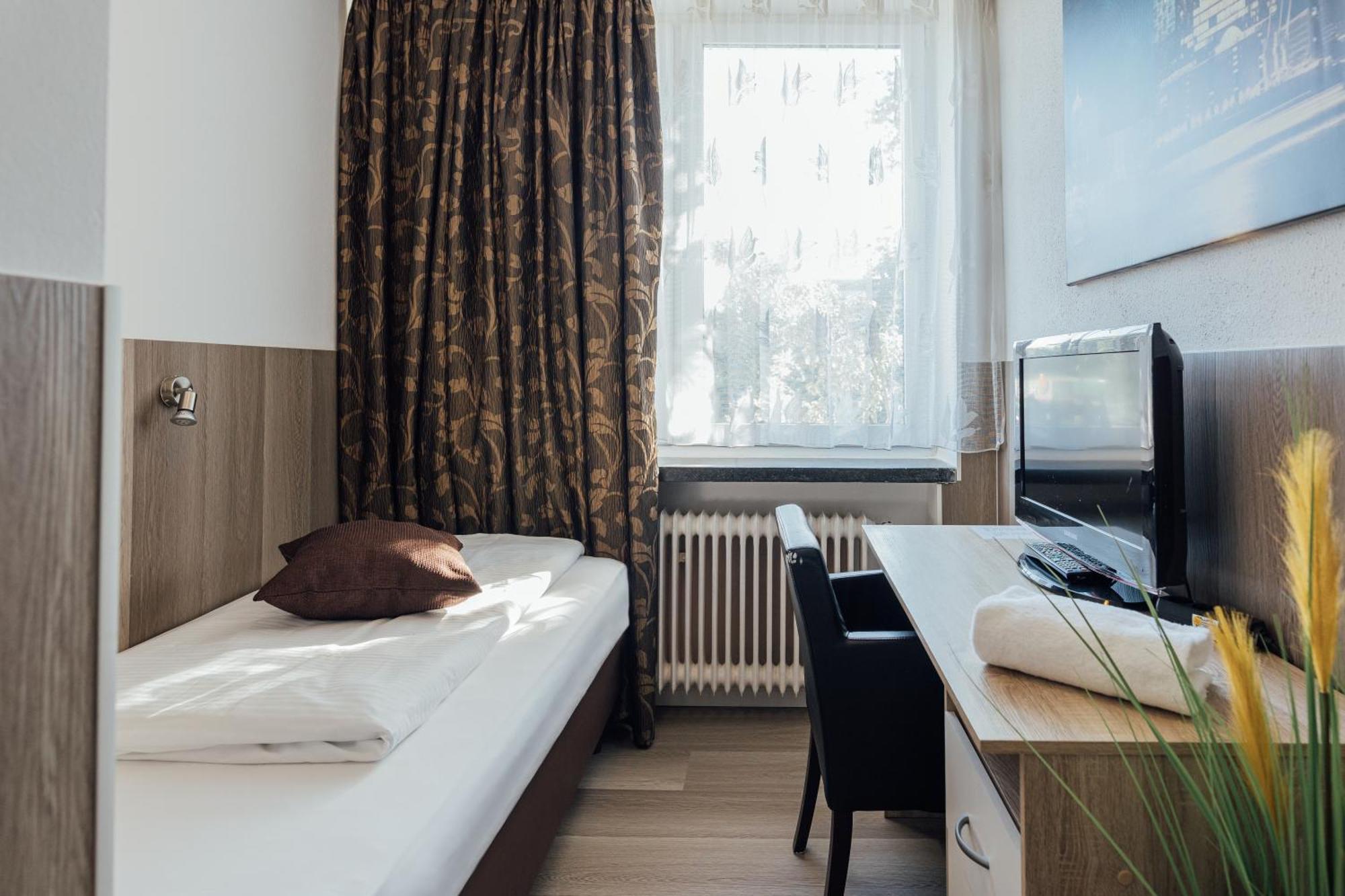 Hotel Hanseat Hamburg Zewnętrze zdjęcie